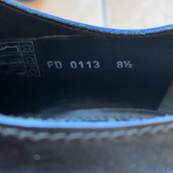 Louis Vuitton Dress Shoes - Picture 9 of 9